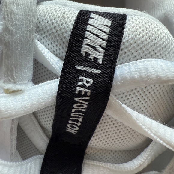 Nike Shoes - Picture 4 of 6